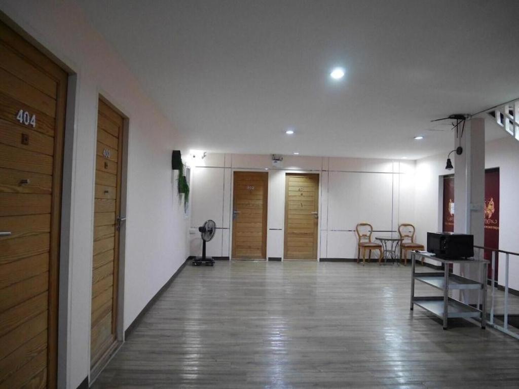 Phaphoom Boutique Residence Bangkok Exteriör bild