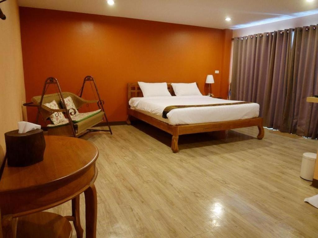 Phaphoom Boutique Residence Bangkok Exteriör bild